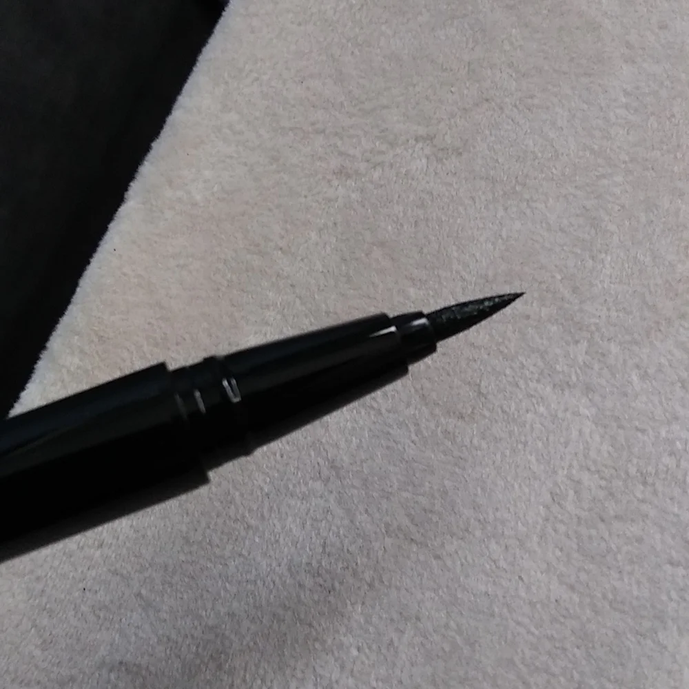 Beauty Vault eyeliner